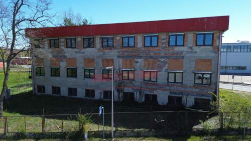 Budynek usługowy   hotel pracowniczy / inwestycja
