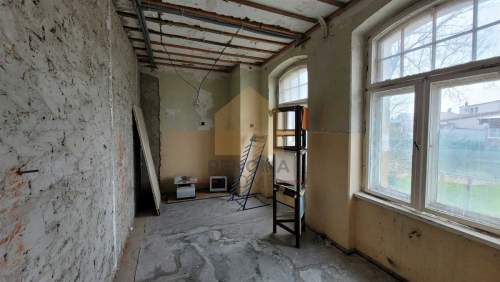 Obiekt komercyjny 1291m2/Działka 49arów