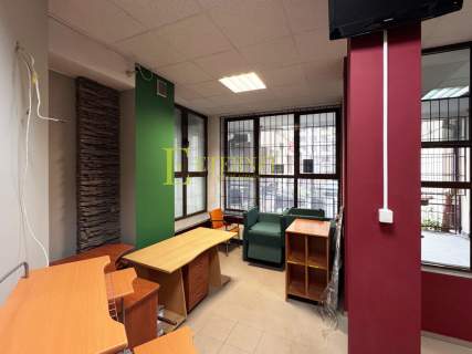 Przestronny lokal na sprzedaż 83m2, 4 pomiszczenia