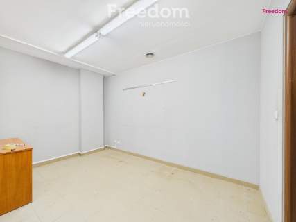 Na wynajem hala 1000m2 z pomieszczeniami biurowymi