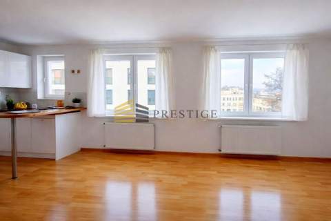 Dwa poziomy, 90m2 koło Parku Łazienkowskiego
