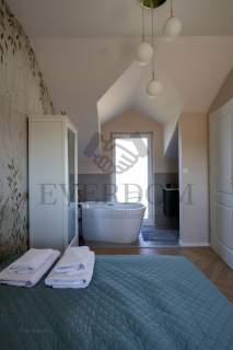Dwupiętrowy apartament z ogródkiem i m.parkingowym