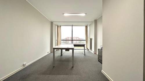 Lokal 19,5 m2 / dobry dojazd do AOW
