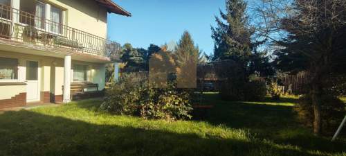Dom w centrum wsi Trzebnice