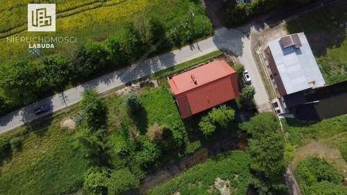Dom z dużą działką bezpośrednio nad rzeką
