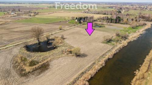 Działka o pow. 4641m2 w Stobcu gmina Stegna