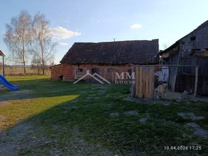 Pół bliźniaka 63m2 w Bażynach.