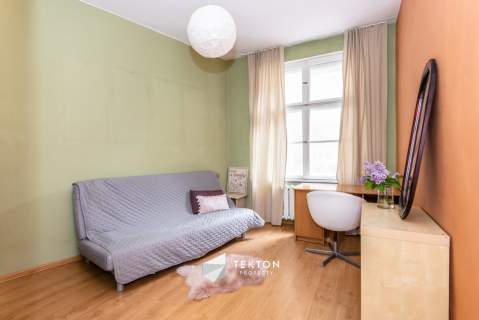 centrum Poznania 100 m w kamienicy, Półwiejska