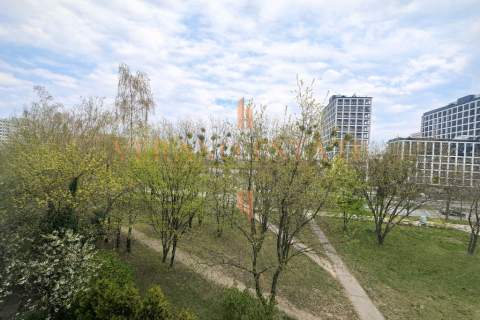 3 pokoje po remoncie balkon komórka lokatorska