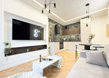 -RYNEK-PO REMONCIE OD ARCHITEKT-M.MIEJSKIE-BALKON-