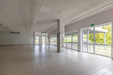 Budynek handlowo-usługowy 950 m2 - Kraśnik