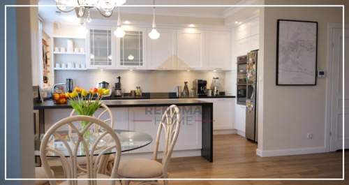 Apartament w centrum/garderoba/2 łazienki/1 piętro