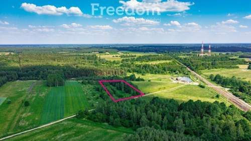 Urokliwa działka siedliskowa w otulinie lasu