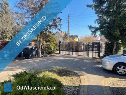 Duża działka pow .1111 m2 z domem w Centrum 200m od szkoły, bu
