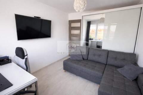 Mieszkanie 2 pokoje 47 m2 balkon klimatyzacja, centrum Brzeg