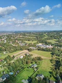870 PUM, Siercza 500m od szkoły.