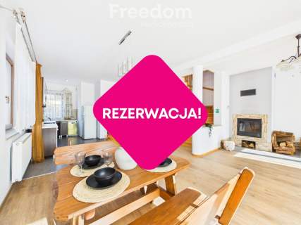 Dom z garażem w atrakcyjnej lokalizacji