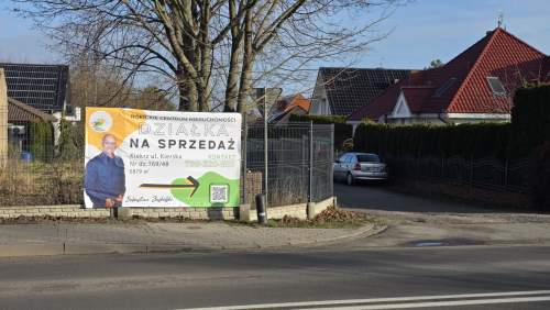 Teren rolniczy z rowem melioracyjnym, linia 220 kV i 110 kV
