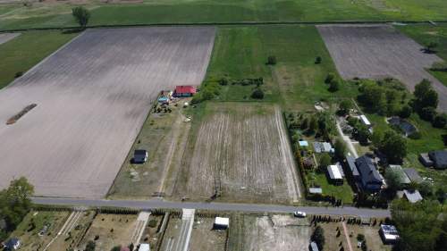 Duża działka budowlana nad rzeką godzinę od Łodzi
