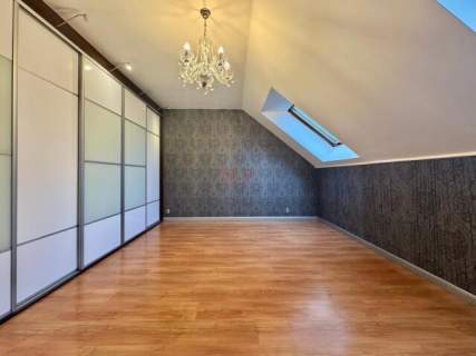 Klecina dwupoziomowe łącznie 103m2 z antresolą