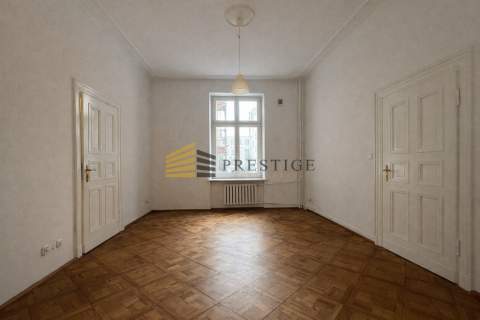 Lokal w pięknej kamienicy, 90m2, 5 pomieszczeń