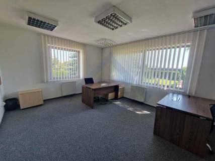 Ursynów Południowa Obwodnica budynek biurowy 447m2