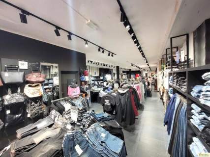 Lokal handlowo-usługowy o powierzchni 240 m2, parter w Łukowie