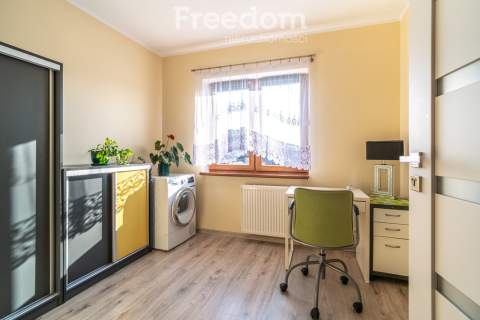 Komfortowy dom z ogrodem, kominkiem i fotowoltaiką