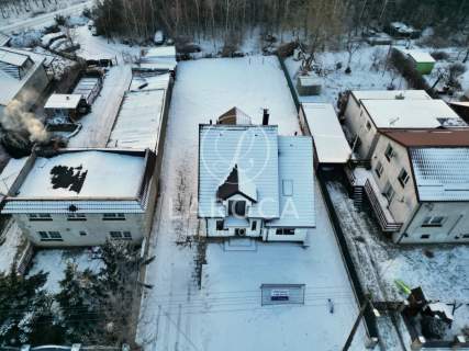 Nowy wolnostojący z doskonałym dojazdem