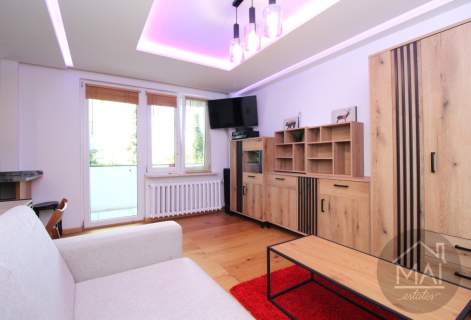 3300zł całość plus prąd. 54m2. 2 pokoje. Dębniki