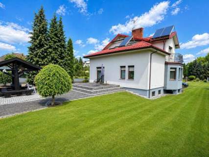 Luksusowa Rezydencja z Basenem, Sauną , Siłownią i Halą 150 m2...