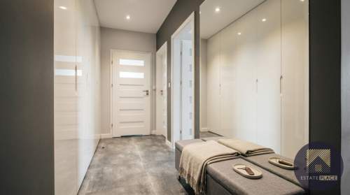 3 POKOJE W IDEALNYM STANIE BALKON GARAŻ