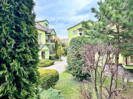 Wysoki Parter Balkon Teren Zamknięty BliskoCentrum