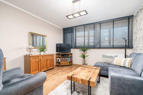 3. pokoje 18m2 strych, po remoncie, przy Hanza