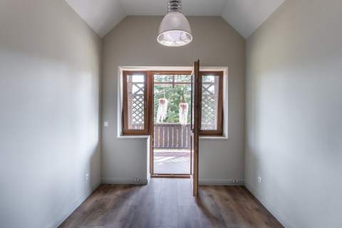 DOM 3 PIĘTRA - 230 M2 - DZIAŁKA 12 ARÓW - ZARZYCE