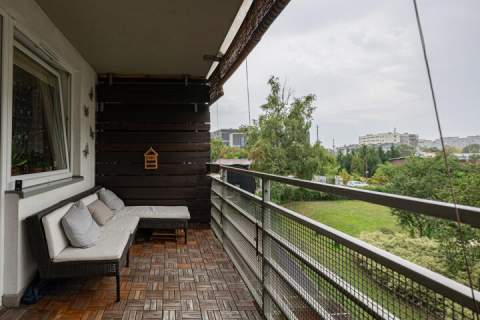 Komfortowe 2-pok. komórka garaż duża loggia Różanka