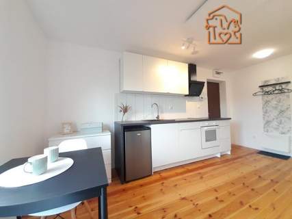 Tomasza 5, Brynów, jasne studio, pet friendly