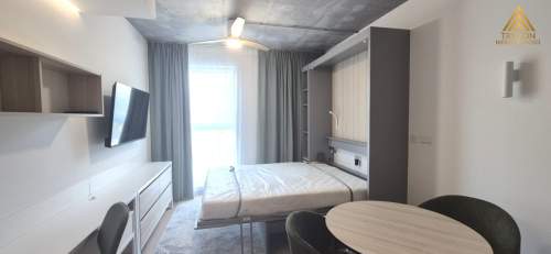 NOWE, wykończone, tramwaj, balkon, Lobby