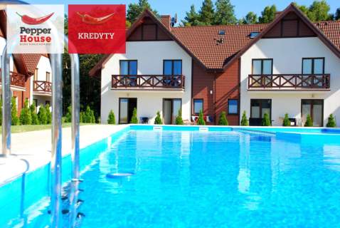 Dwupoziomowy apartament nad morzem z basenem