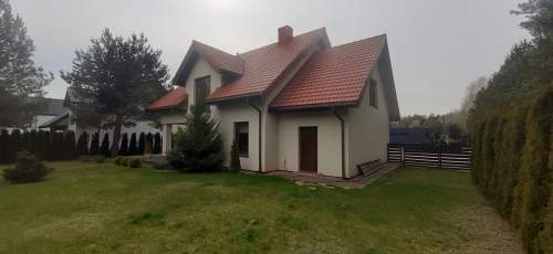 Dom wolnostojący w atrakcyjnej lokalizacji