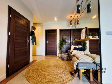 WIDOKOWY APARTAMENT Z PRYWATNYM TARASEM NA DACHU.