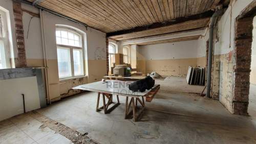 Obiekt komercyjny 1291m2/Działka 49arów