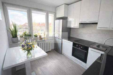 Mieszkanie 2 pokoje 47 m2 balkon klimatyzacja, centrum Brzeg