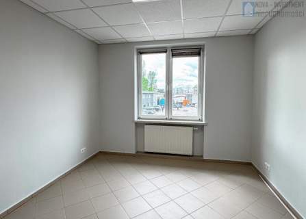 c.o. i prąd w cenie parking parter