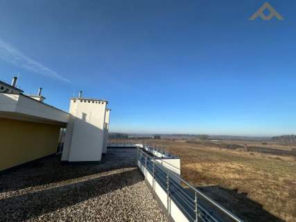 Dwupoziomowe 95 m2 taras 130 m2 . Garaż . Możliwość 2 mieszkań...