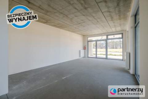 Lokal 83m2. Duże witryny 2 wejscia 