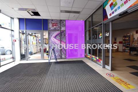 Lokal 71 m na wynajem-Rzeszów Galeria Trend