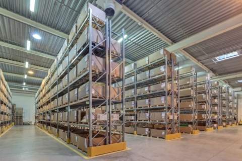 Magazyn 389 m2 biuro 177 m2 Włochy Okęcie