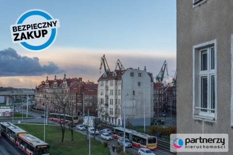 Działający, 11-pokojowy hostel w centrum miasta 