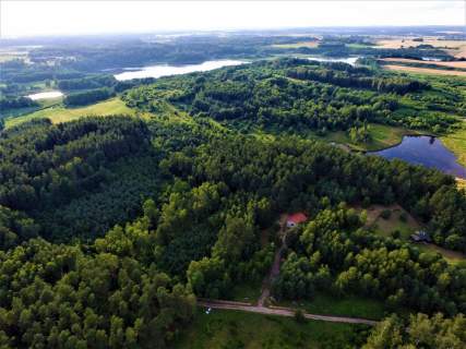 DOM WŚRÓD LASÓW I JEZIOR MOKINY DZIAŁKA 3000 m